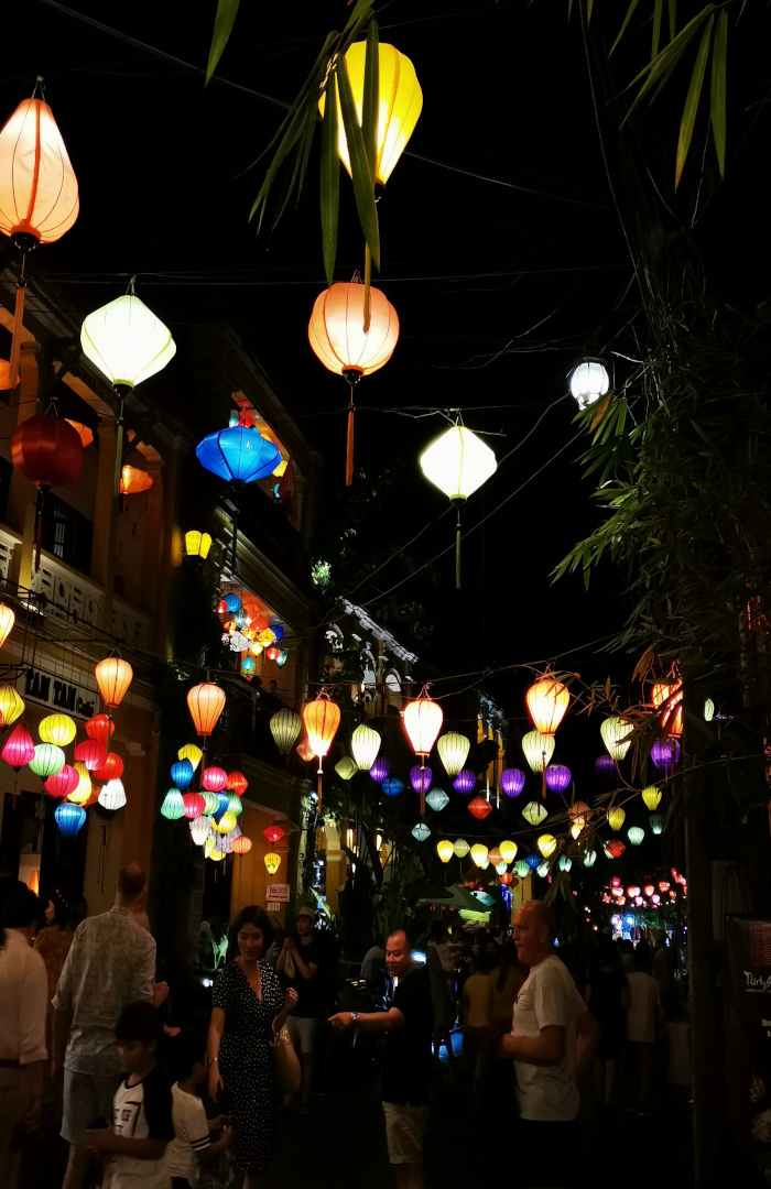 hoi an ancient town at night. Things to do