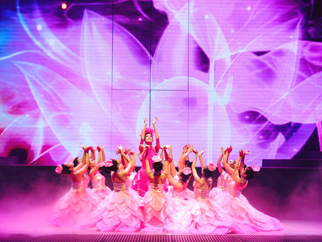 Watch the Charming Danang show, one of the best things to do in danang