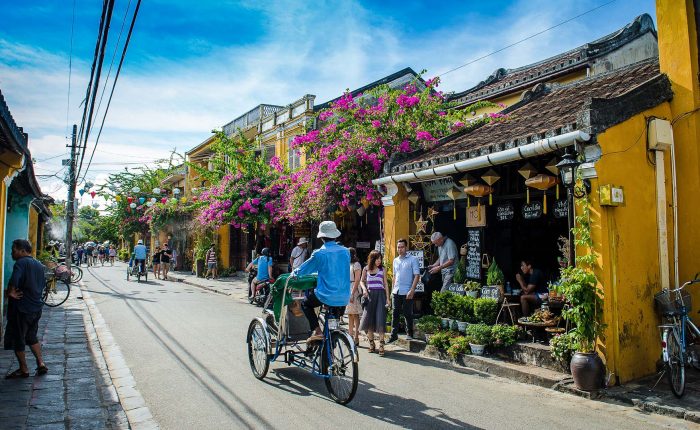 hoi an ancient town street