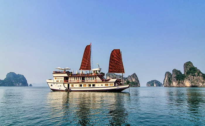 cat ba island cruise