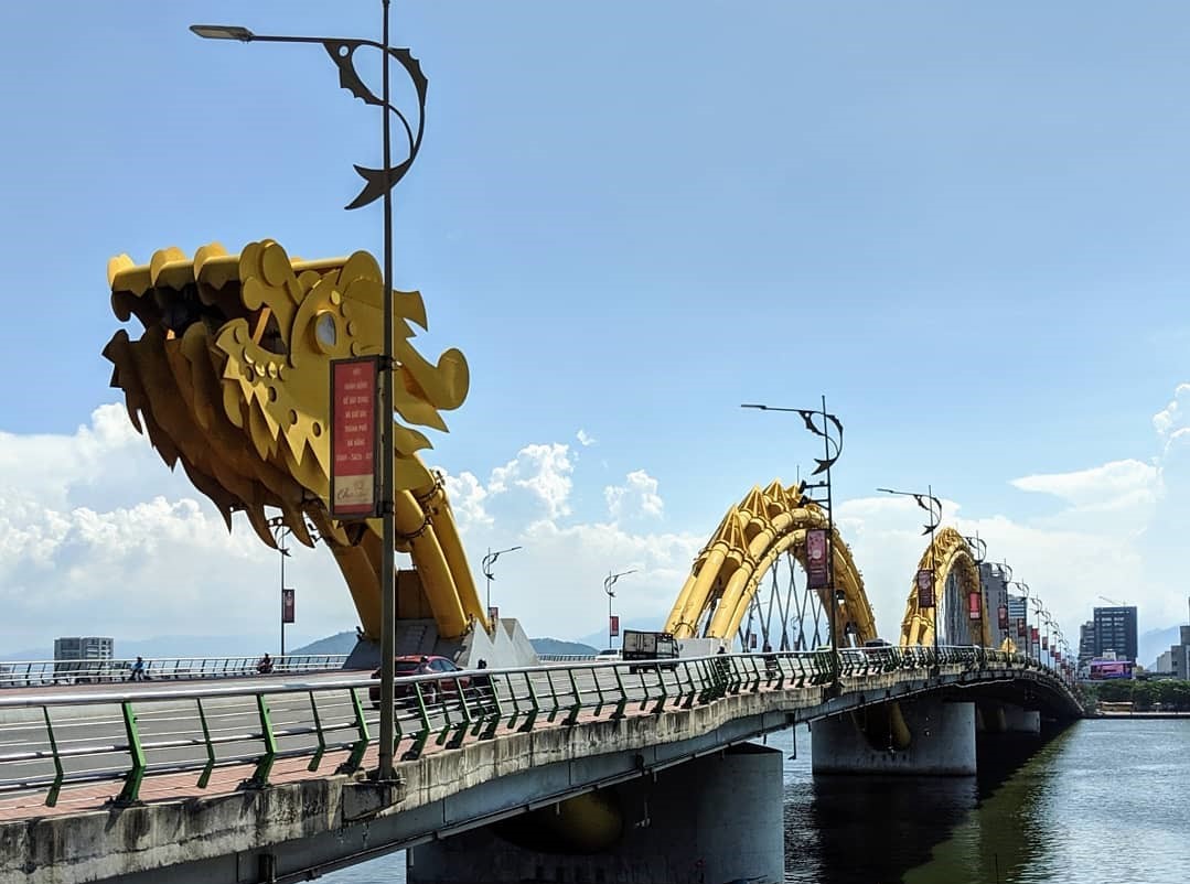 Must-see places in Vietnam: Dragon bridge in Da Nang