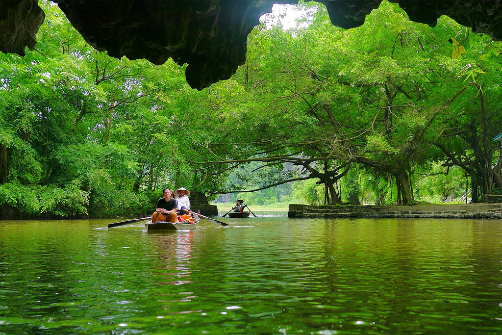 tam coc bich dong