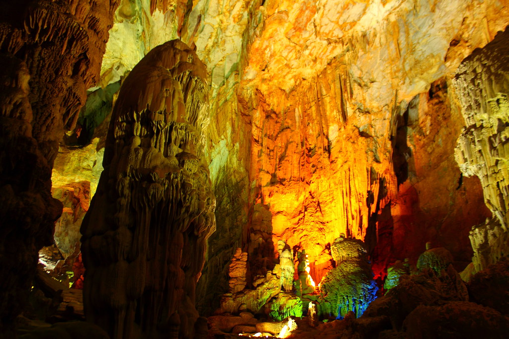 Thien Duong Cave - Vietnam Jourey