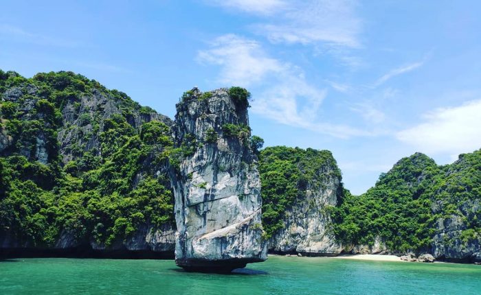 Carst rocks in Cat Ba's Lan Ha Bay captured by a traveller