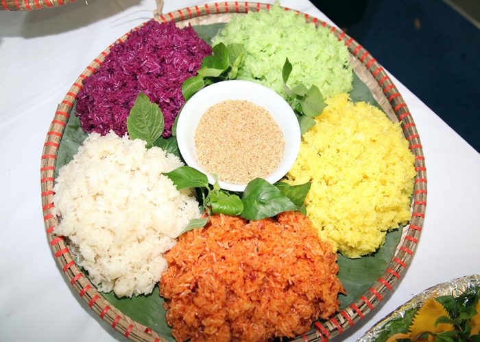 Mai Chau glutinous rice in five colours